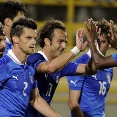 Italia Hempaskan San Marino 4-0