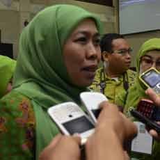Pilgub Jatim, Khofifah Sindir Brengos Takut Sama Perempuan