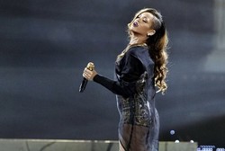 Perempuan Ini Mengaku Terkena Herpes Gara-gara Lipstik di Konser Rihanna