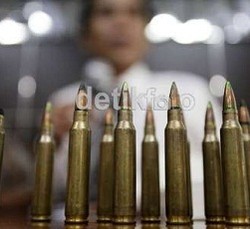 Bocah di Manado Temukan 49 Butir Peluru di Bak Sampah