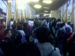 Pemberlakuan Gate e-Ticketing Bikin Antrean Panjang di Bojong Gede