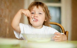 Yogurt dan Susu Belum Tentu Menyehatkan Untuk Si Kecil