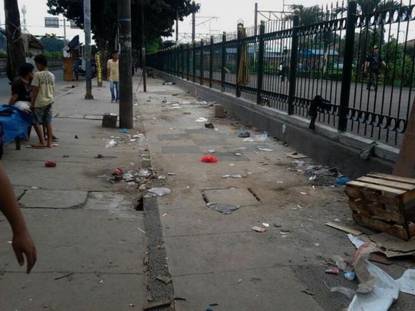 Penertiban PKL di Stasiun Pasar Minggu