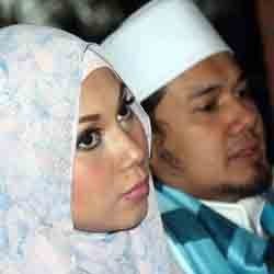 Ada Lafal Allah di Kuping Anak UGB & Puput Melati