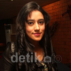 Dipuji Tambah Cantik, Fairuz Maafkan Galih