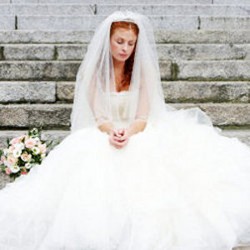 5 Kisah Nikah Siri Artis Berujung Tragis