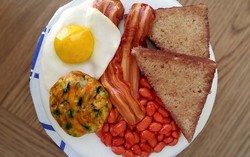 Wah, Ternyata Hotdog dan Spaghetti Ini Terbuat dari Cake!