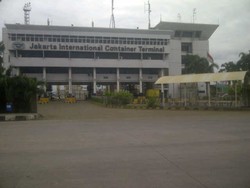 Tanjung Priok Lumpuh Ekonomi Pun Ikut Lumpuh, Salah Siapa?