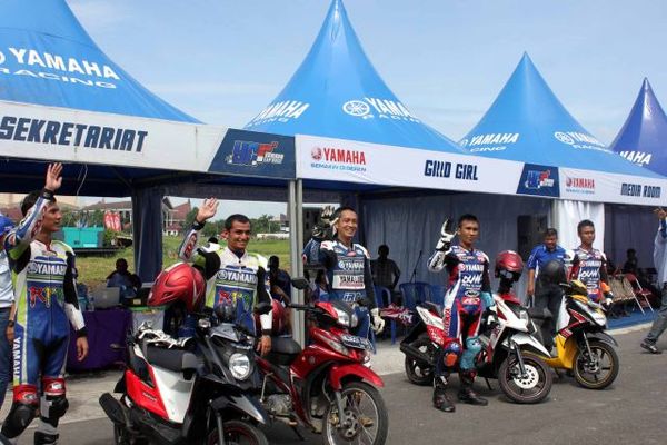 Atraksi Yamaha Cup Race Seri II di Medan