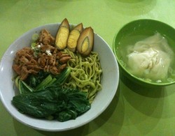 Mie Jomen: Mie Sehat dengan Racikan Khas Kebumen