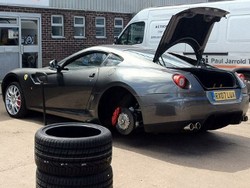 Jual Ferrari Gara-gara Tak Sanggup Ngerawatnya