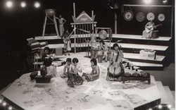 Sakrielegious: Mencari Kelompok Kampungan