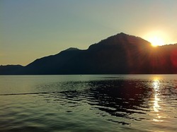 Sunrise di Danau Batur Dahsyat, Ini Buktinya