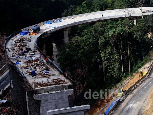 Fly Over Kelok Sembilan Selesai Agustus 2013