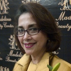 Tak Muda Lagi, Widyawati Hidup Lebih Teratur