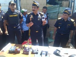 16 Ribu Ponsel Impor Disita di Semarang 