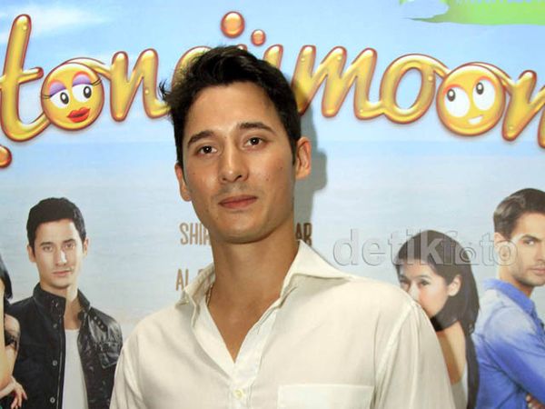 Si Playboy Nino Fernandez