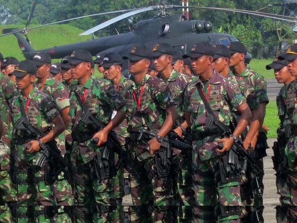 Direktur Latihan Cek Pasukan Pelaku Latgabma Malindo