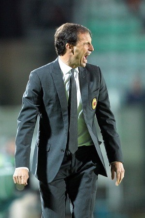 Bonera Girang Allegri Bertahan