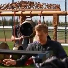 Mengintip Pembuatan Video Arsenal Main Gamelan