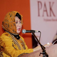 Bekal Ikan Asin dan Arem-arem Ibu Tien untuk Blusukan Pak Harto