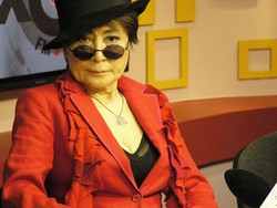 Yoko Ono Terima Penghargaan Kemanusiaan
