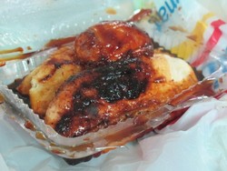 Baru Sah ke Pantai Losari Kalau Sudah Makan Pisang Epe