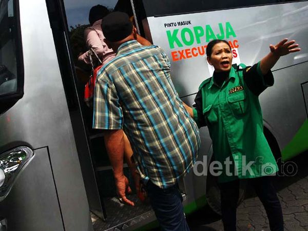 Kopaja AC Ragunan-Monas Mulai Beroperasi