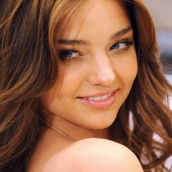 5 Momen Terseksi Miranda Kerr