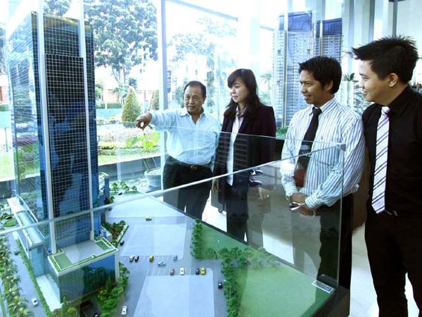  Financial Tower Ramaikan Kawasan Puri Indah