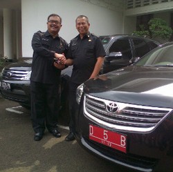 Cuti Kampanye, Ayi Vivananda Serahkan Rumah dan Mobil Dinas