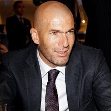 Perez Tak Tutup Kemungkinan Tunjuk Zidane sebagai Pelatih