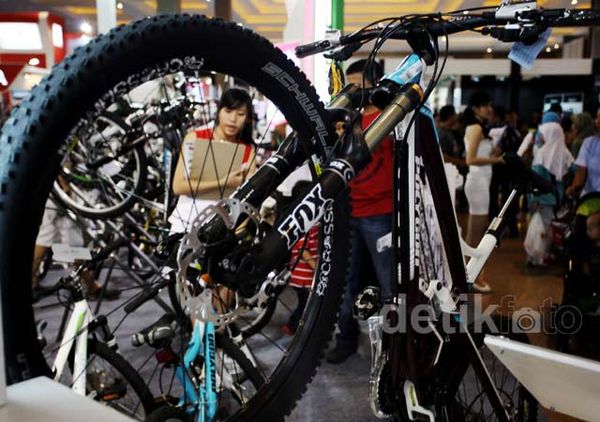 Pameran Sepeda Ramai Pengunjung
