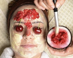 Kulit Lebih Bersinar dengan Facial Kue Tart, Yummy!