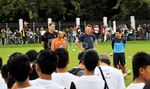Kala Van Gaal dkk. Melatih Anak-anak