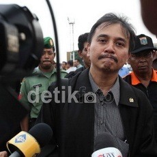 Menpora Tak Masalah Timnas Pakai Kostum Tandang