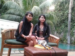 Pramugari Febri Bantah Zakaria Cuma Tempelkan Koran di Pipinya