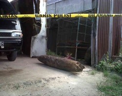 Pemulung Pekanbaru Temukan Rudal 200 Kg