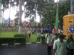Upacara HUT Pemkot Yogya Diganggu Hujan Deras, Peserta Teriak Huuu
