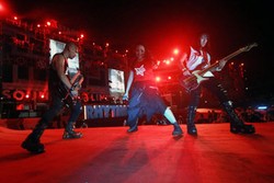 Menang di Soundrenaline 2012, Kotak Menerima Hadiah Terbang ke Amerika Serikat