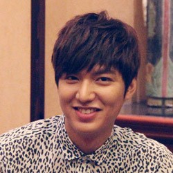 Lee Min Ho Siapkan Hadiah Spesial untuk Para Penggemarnya