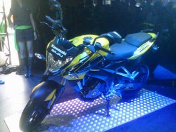 Kawasaki Bajaj Pulsar 200NS Diimpor Utuh dari India