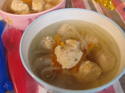 Resep Anak: Sup Bola Ayam Sayuran