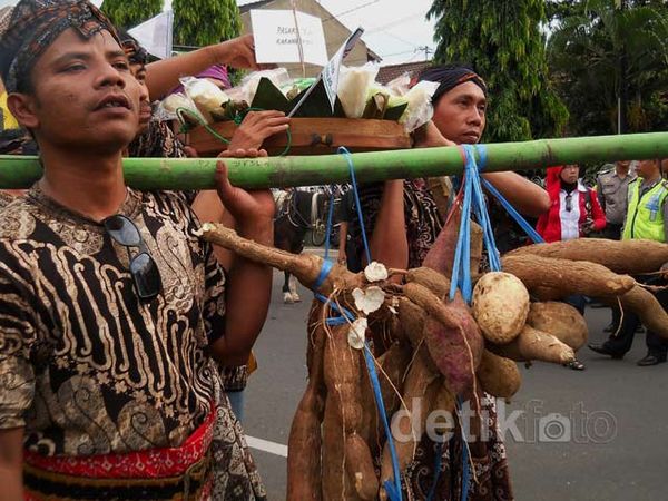 Pedagang Gelar Gebyar Pasar Tradisional Yogyakarta