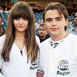 Apa Penyebab Paris Jackson Ingin Bunuh Diri?