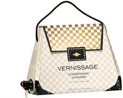 Kreatif, Tas Tangan Cantik Berisi Wine Ini Bisa Dibawa ke Mana Saja