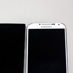 Ketika Galaxy S4 Ditantang Ponsel China