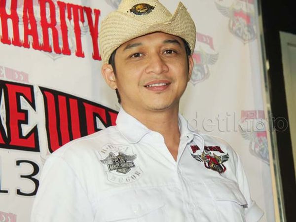 Topi Cowboy Pasha Ungu