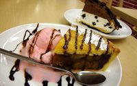 Ngemil Es Krim Sore-sore di Island Creamery