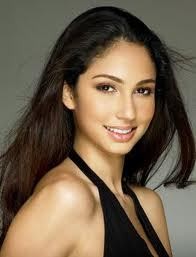 Wanita Muda Cantik Asal Malaysia Ini Didaulat Sebagai Orang Kaya yang Baik Hati